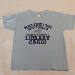 Library and book lover's t-shirt! Size xs